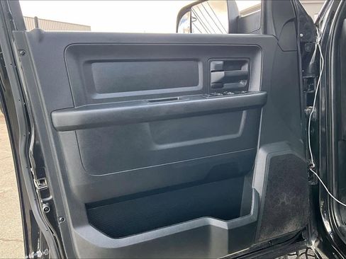 Used 2018 RAM 2500 Tradesman w/ Chrome Appearance Group image 20