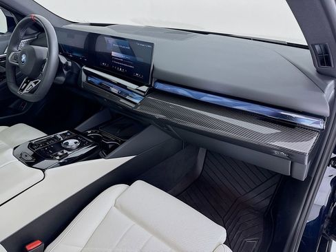 Used 2025 BMW i5 M60 w/ Premium Package AWD/4WD image 30