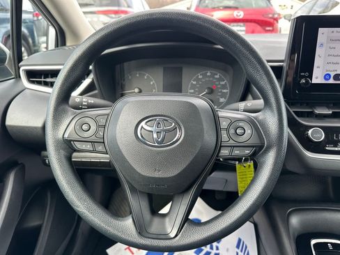 Used 2024 Toyota Corolla LE image 19