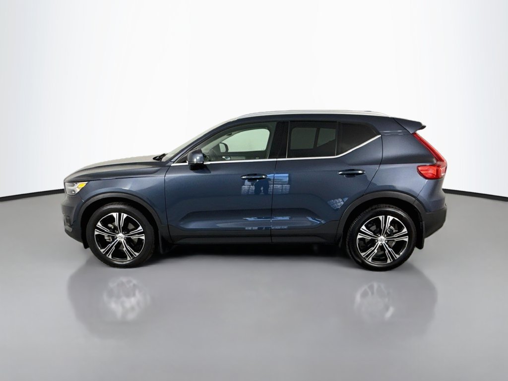 Used 2022 Volvo XC40 T5 Inscription w/ Advanced Package AWD/4WD image 2