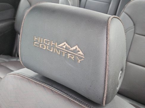 Used 2023 Chevrolet Traverse High Country w/ LPO, Floor Liner Package AWD/4WD image 16
