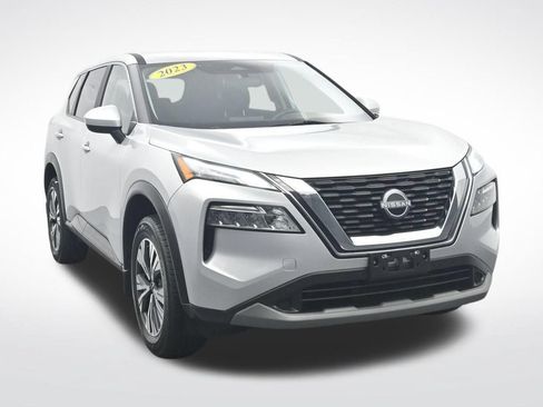 Used 2023 Nissan Rogue SV AWD/4WD image 3
