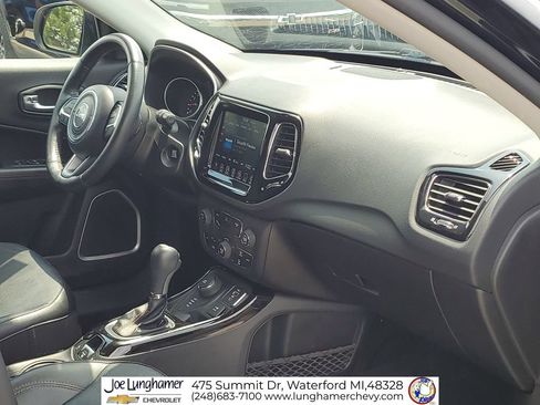 Used 2019 Jeep Compass Limited w/ Safety & Security Group AWD/4WD image 28