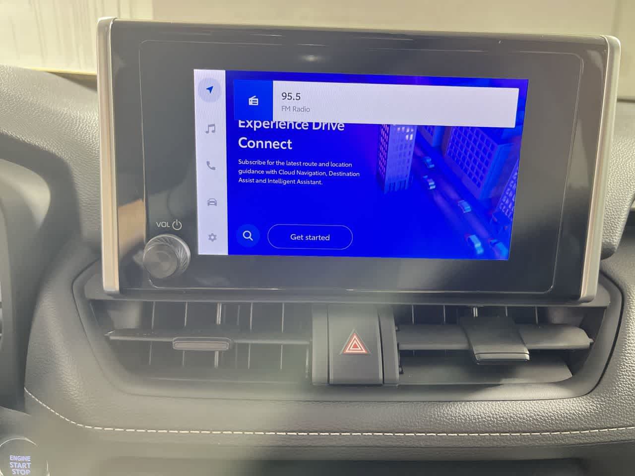 Used 2025 Toyota RAV4 XLE FWD image 18
