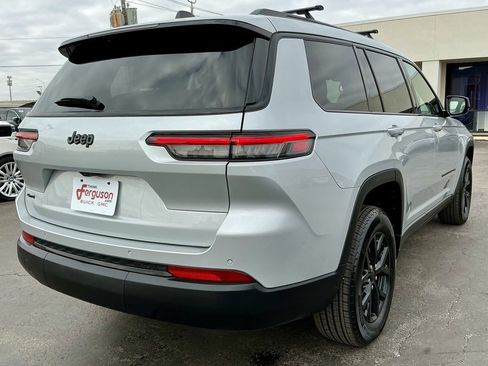 Used 2024 Jeep Grand Cherokee L Altitude image 19