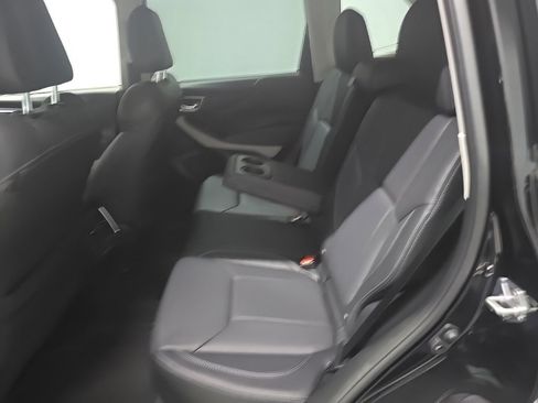 Used 2023 Subaru Forester Limited image 13