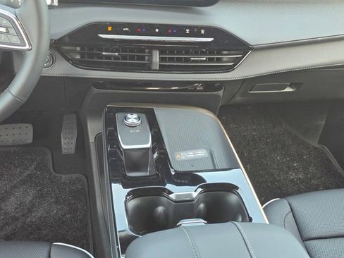 New 2026 Buick Enclave Avenir FWD image 16