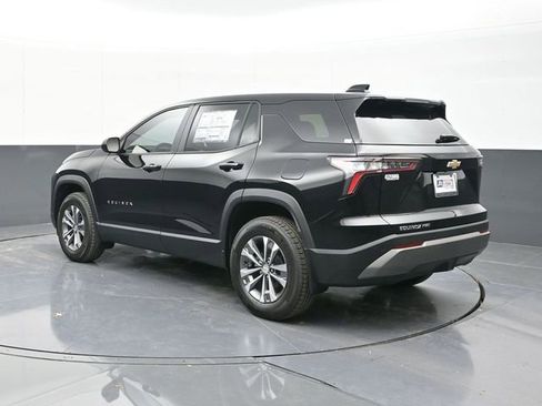 New 2026 Chevrolet Equinox LT w/ Convenience Package II AWD/4WD image 11
