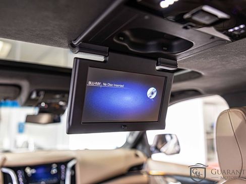 Used 2019 Cadillac Escalade ESV Platinum image 41