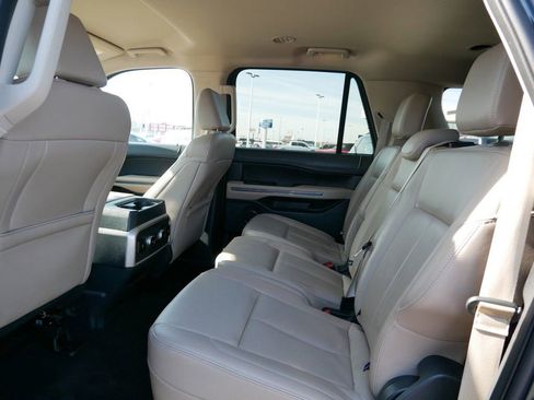 Used 2024 Ford Expedition Max XLT image 12