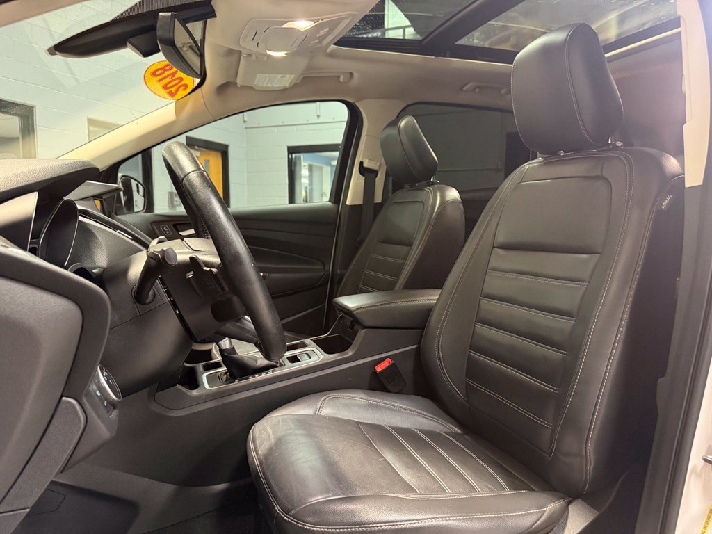 Used 2018 Ford Escape Titanium AWD/4WD image 9
