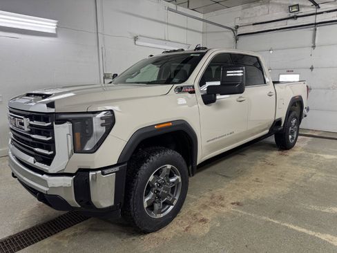 New 2026 GMC Sierra 2500 SLE image 9