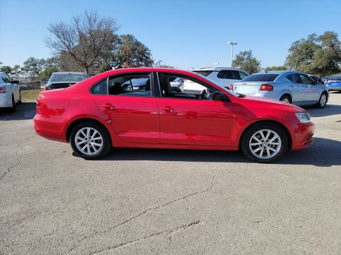 Used 2015 Volkswagen Jetta SE image 4