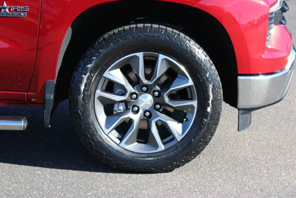Used 2022 Chevrolet Silverado 1500 LT RWD image 12