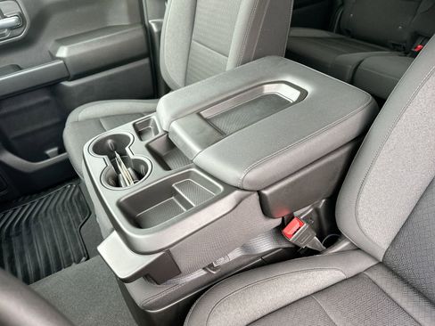 Used 2024 Chevrolet Silverado 1500 Custom image 16