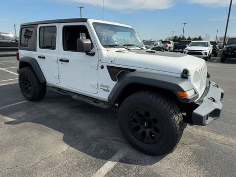 Used 2019 Jeep Wrangler Unlimited Sport S AWD/4WD image 2