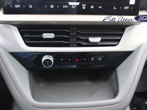 New 2026 Ford Explorer Active RWD image 15