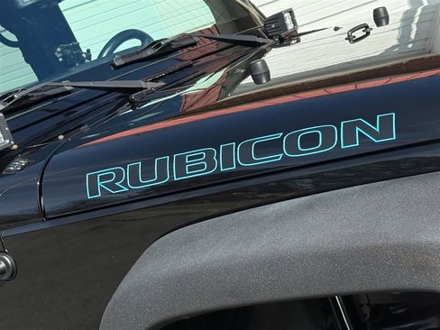 Used 2015 Jeep Wrangler Unlimited Rubicon w/ Dual Top Group image 33