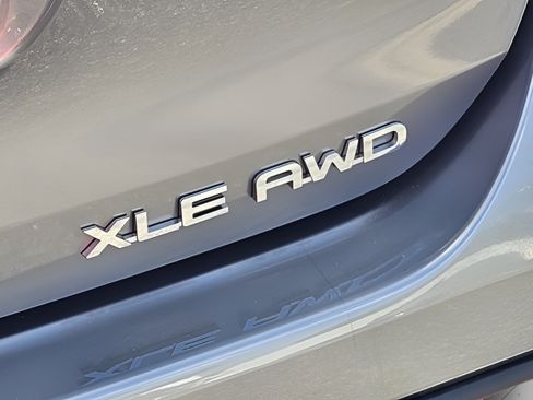Used 2026 Toyota Highlander XLE AWD/4WD image 31