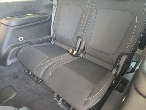 Used 2025 Jeep Grand Cherokee L Laredo RWD image 34