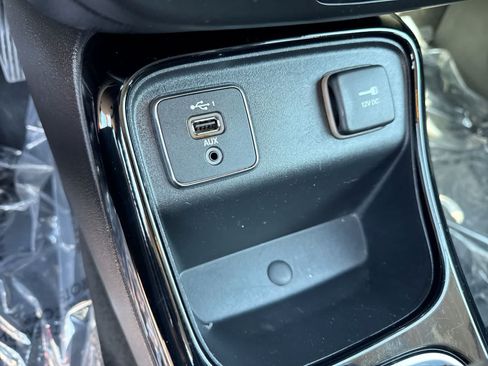 Used 2021 Jeep Compass Limited FWD image 37