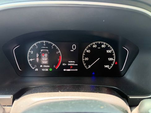 Used 2024 Honda Pilot Touring image 11