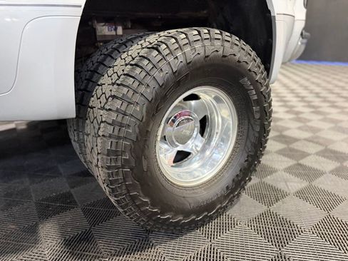 Used 2004 Ford F350 Lariat AWD/4WD image 8