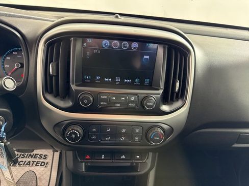 Used 2016 Chevrolet Colorado LT w/ LT Convenience Package image 32