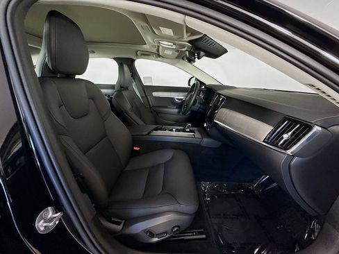 Certified 2025 Volvo S90 B6 Plus AWD/4WD image 30