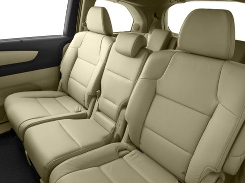 Used 2016 Honda Odyssey Touring Elite image 11