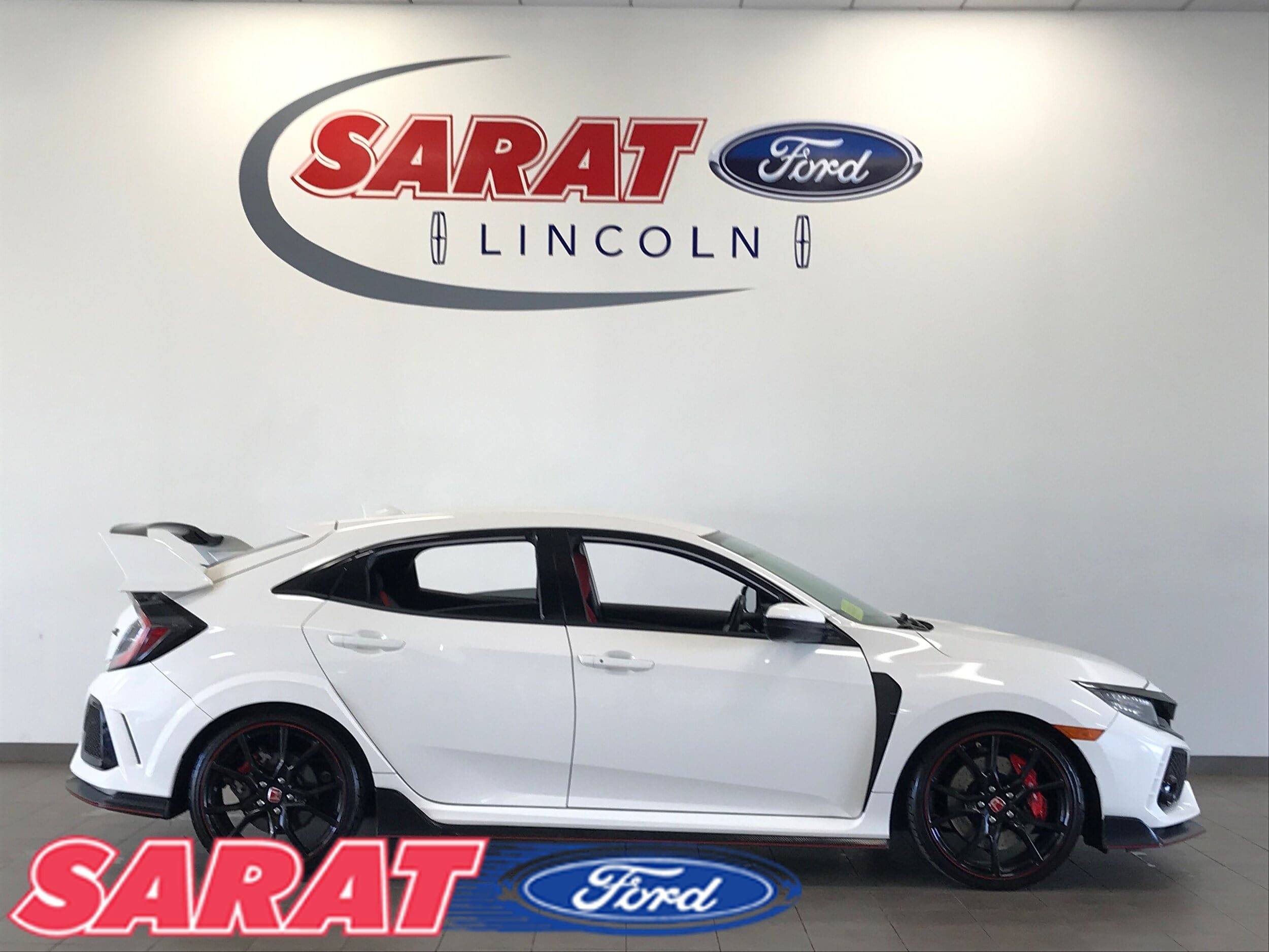 Used 2018 Honda Civic Type R image 1
