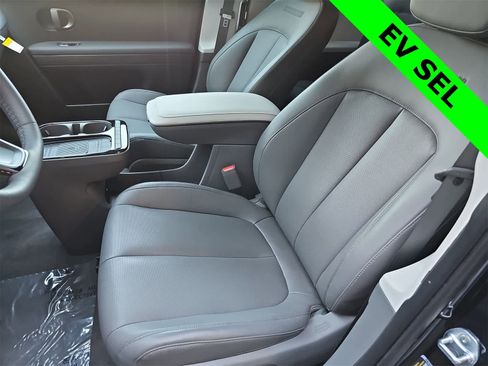 Used 2025 Hyundai Ioniq 5 SEL image 15