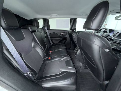 Used 2023 Jeep Cherokee Altitude Lux AWD/4WD image 17