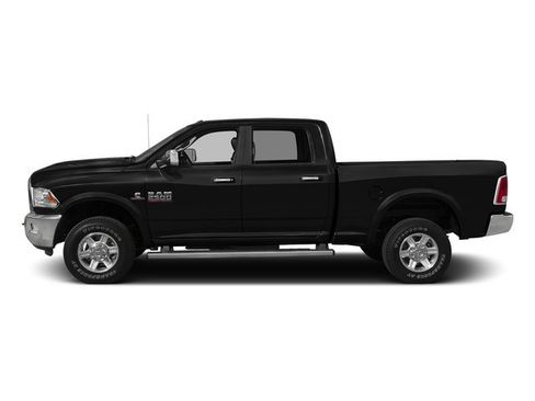 Used 2016 RAM 2500 Laramie w/ Convenience Group AWD/4WD image 3