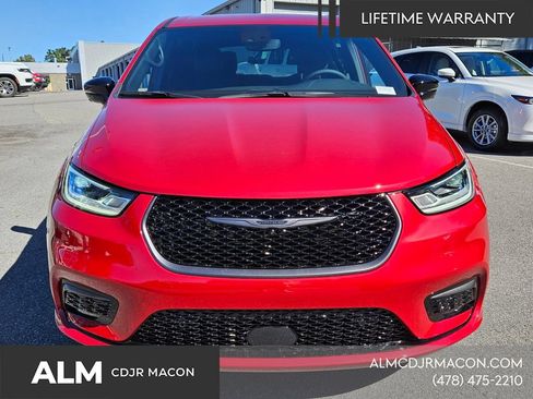 New 2026 Chrysler Pacifica Select FWD image 3