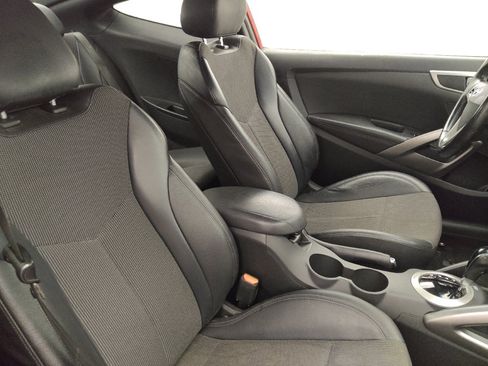 Used 2016 Hyundai Veloster w/ Option Group 02 FWD image 21