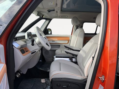 New 2025 Volkswagen ID. Buzz 1st Edition image 10