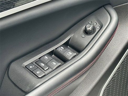 Used 2022 Jeep Grand Cherokee Trailhawk image 14