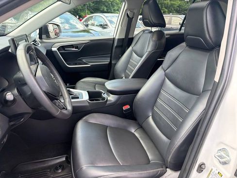 Used 2022 Toyota RAV4 XLE Premium AWD/4WD image 25