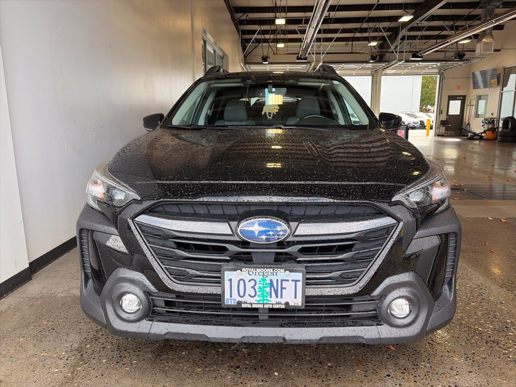 Used 2023 Subaru Outback Premium AWD/4WD image 2