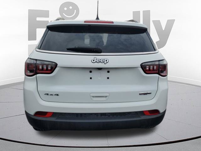 Used 2023 Jeep Compass Latitude w/ Convenience Group AWD/4WD image 4