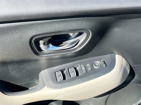 Used 2023 Honda HR-V EX-L image 17