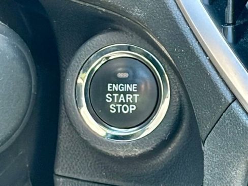 Used 2023 Subaru Forester Touring image 21