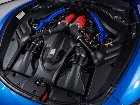 Used 2025 Ferrari Roma Spider image 11