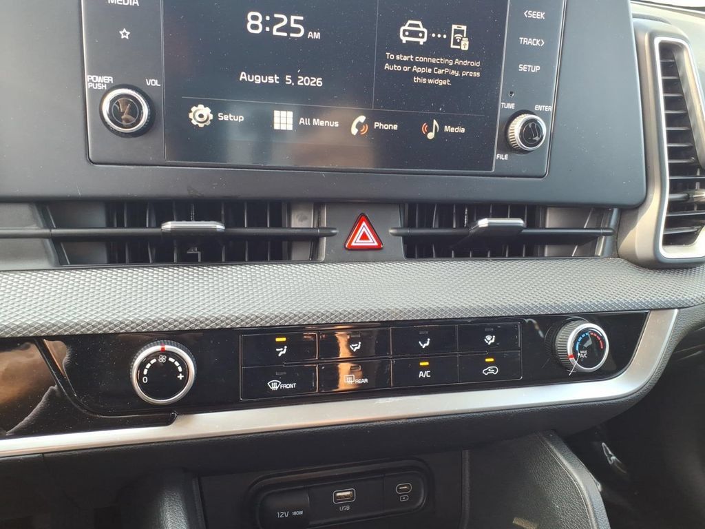 Used 2025 Kia Sportage LX AWD/4WD image 11