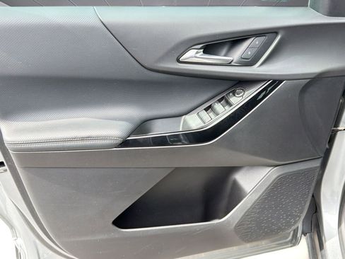 Used 2025 Chevrolet Equinox LT image 12