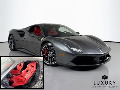 Used 2018 Ferrari 488 GTB image 2