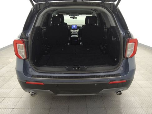 Used 2021 Ford Explorer XLT w/ Equipment Group 202A RWD image 29