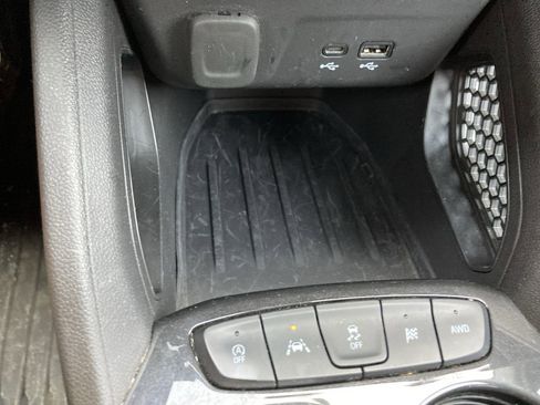 Used 2025 Chevrolet TrailBlazer LT w/ LT Cold Weather Package image 14