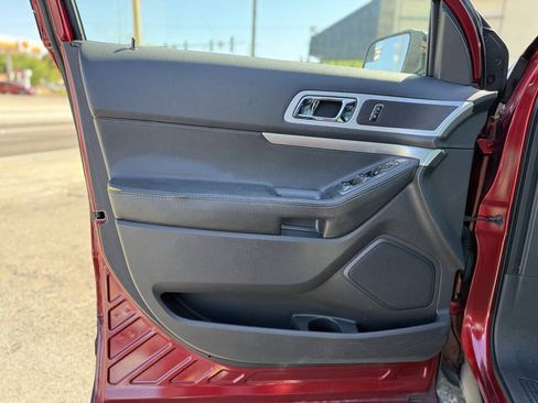 Used 2013 Ford Explorer XLT AWD/4WD image 11